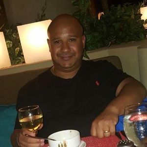 Meet your Posher, Victor